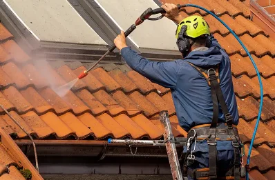 Démoussage et hydrofuge de toiture à Cérences