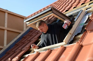 Pose de fenêtres de toit Velux à Cérences